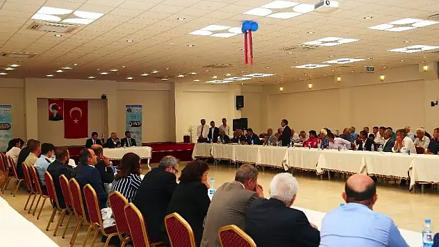 Vali Kamçı Tomarza'da Muhtarlarla Buluştu
