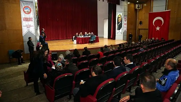 Vali Kamçı vatandaşların sorun ve taleplerini dinledi