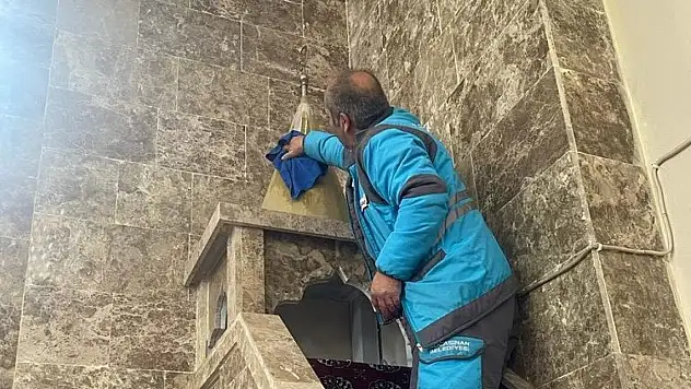 Vali'nin talimatıyla bölgeye giden ekiplerden hummalı çalışma...
