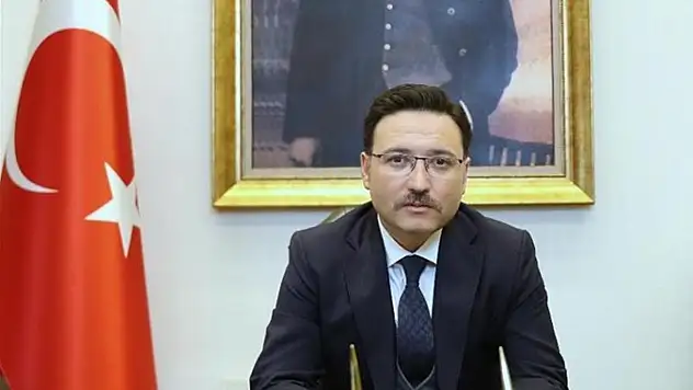 Vali şehre Kayseri'yi öğretiyor!