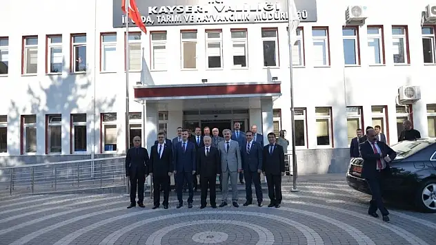 Vali Süleyman Kamçı, Gıda Tarım ve Hayvancılık İl Müdürlüğü'nü ziyaret etti