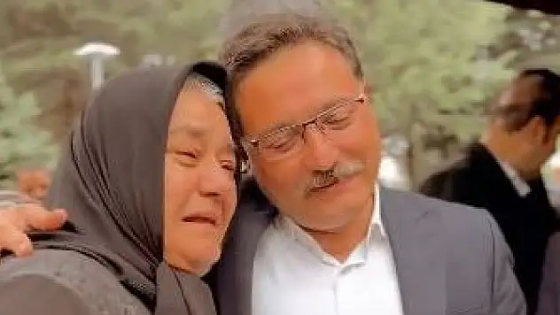 Validen duygulandıran ziyaret