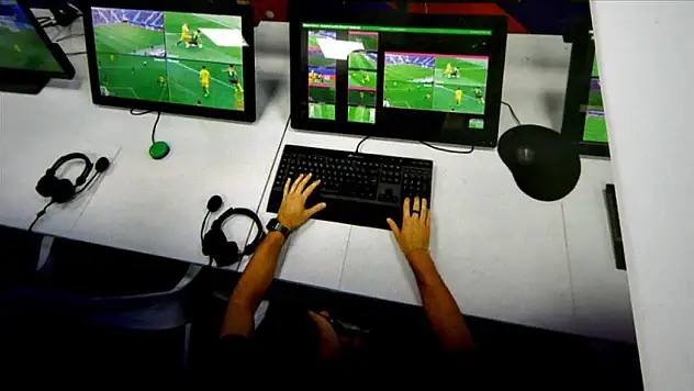 VAR hakemi belli oldu! Kayserispor karşılaşmasına tartışmalı hakem ikilisi