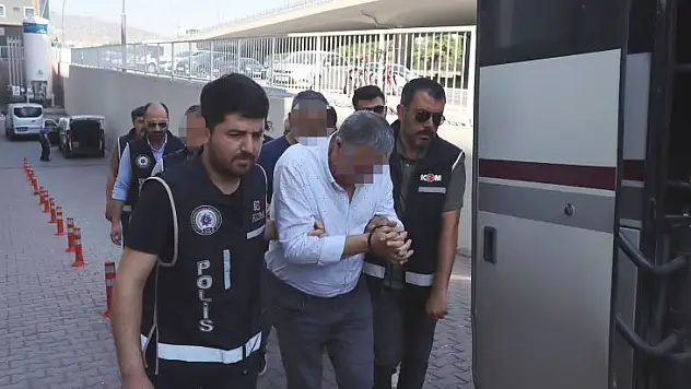 Vatandaşı 100 milyon TL dolandıran 9 kişi yakalandı
