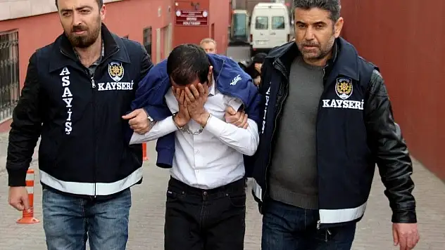 İlahiyat profesörü 1 milyon TL dolandırıldı