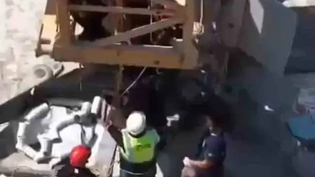30 metrelik vinçte kurtarma operasyonu