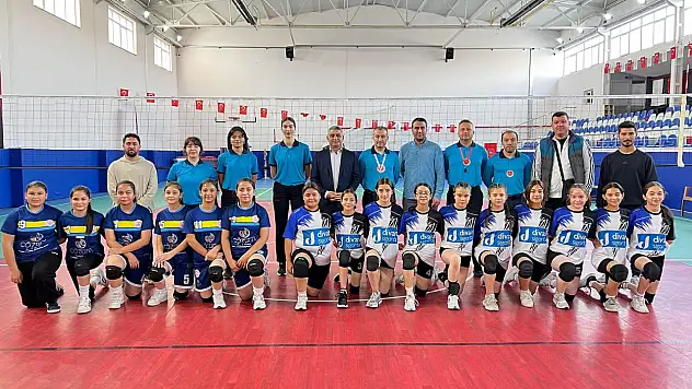 Voleybol müsabakalarında dereceye giren okullar belli oldu