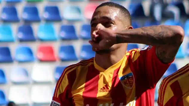 Welliton geldi, ama..