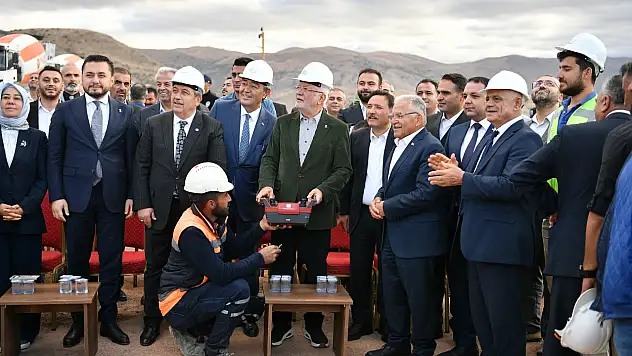 Yahyalı'da hem ev hem de iş sevinci!