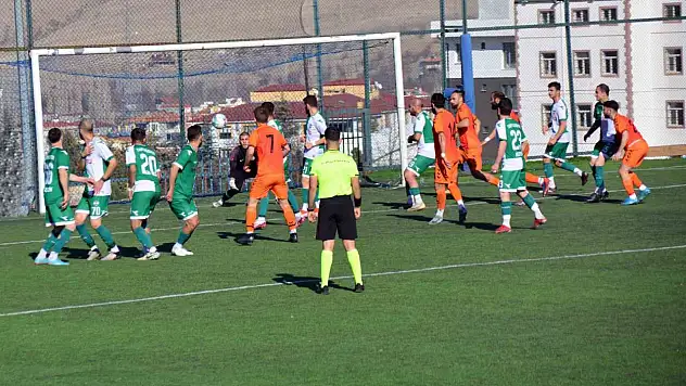 Yahyalıspor BAL'dan düştü!