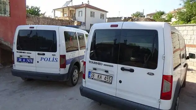 Evinde ölü bulundu