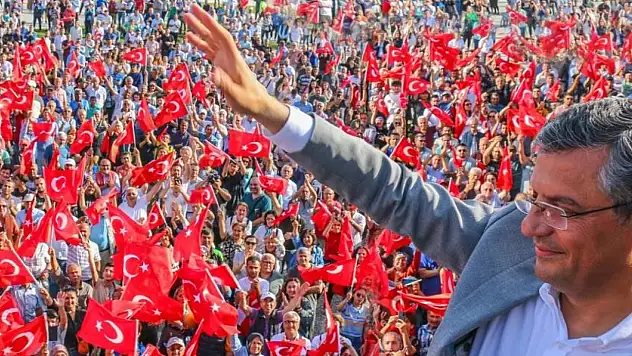 Yanında kimler duracak?