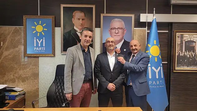 Yaptığı paylaşımlarla dikkat çeken o isim artık İYİ Parti'de