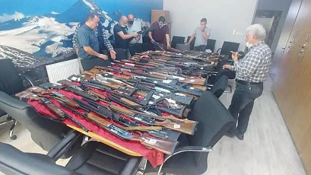 O tüfekler ihale ile satılacak...