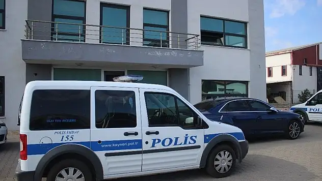 Fabrika bekçisi yaşamına son verdi
