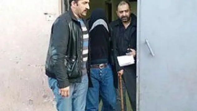YAŞLI KADININ ÖLÜMÜNE NEDEN OLDUĞU İLERİ SÜRÜLEN ZANLI VE BABASI MAHKEMEYE SEVK EDİLDİ
