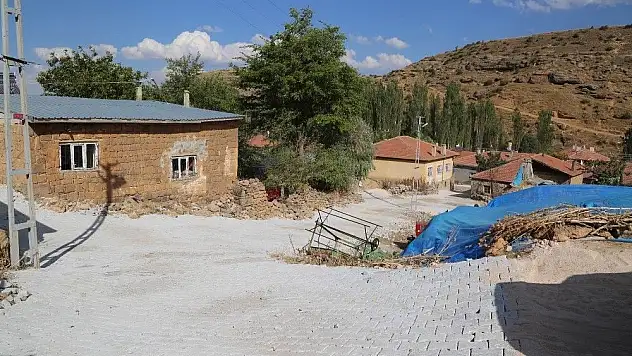 Yaylacık Mahallesinde parke çalışması