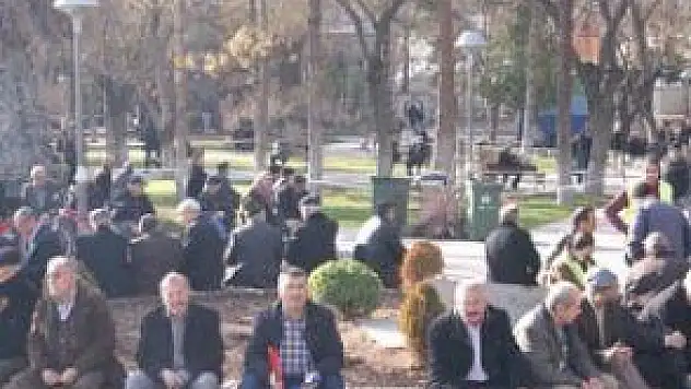 YAZ'DAN KALMA BİR GÜN
