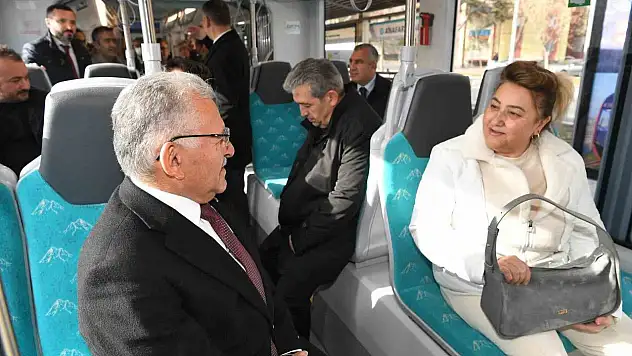 Başkan Büyükkılıç 'vatman' oldu