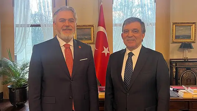 Yeniden Refah Partisi'nden Abdullah Gül'e davet var! Gül, Genel Başkan selamıyla götürülen davete yanıt verecek mi?