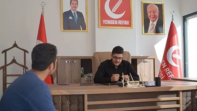 Yeniden Refah Partisi'nden Öğrenciler İçin Burs Kampanyası
