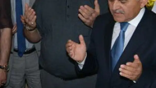 YERALTI ÇARŞISINDA 2000 KİŞİLİK AŞURE İKRAMI