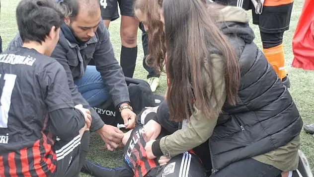 Yeşil sahada hayat kurtaran müdahale
