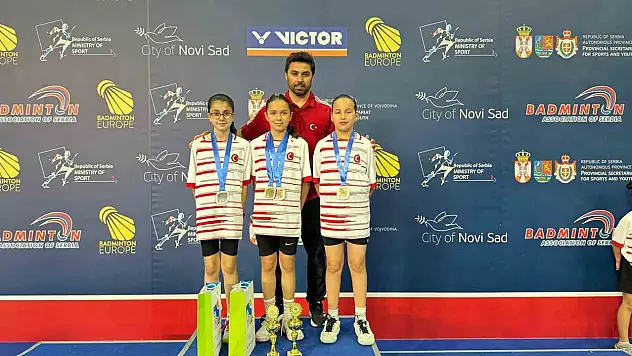 Kayseri'nin genç badmintoncuları Zagreb yolcusu