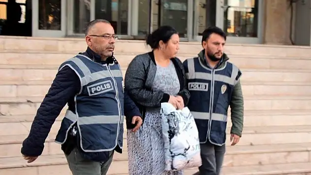 1 yıldır firar olan ve hakkında 25 yıl hapis cezası bulunan kadın yakalandı
