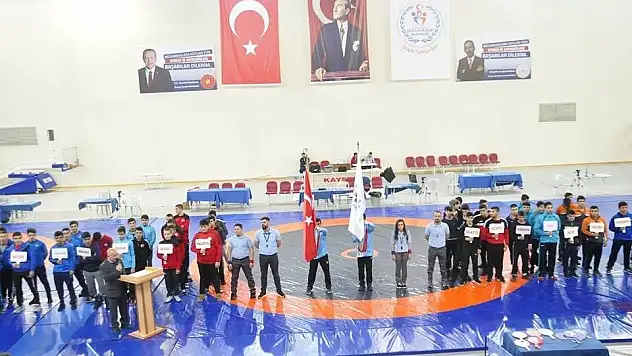 Yıldızlar Güreş Grup Müsabakaları Tamamlandı