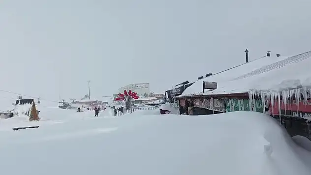 Yoğun kar yağışının ardından işte Erciyes'te son durum!