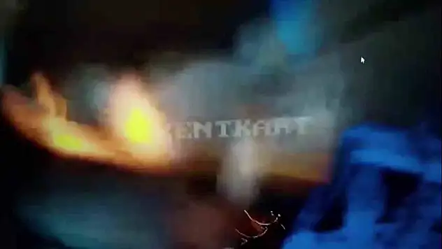 Minibüs ile otomobil kafa kafaya çarpıştı