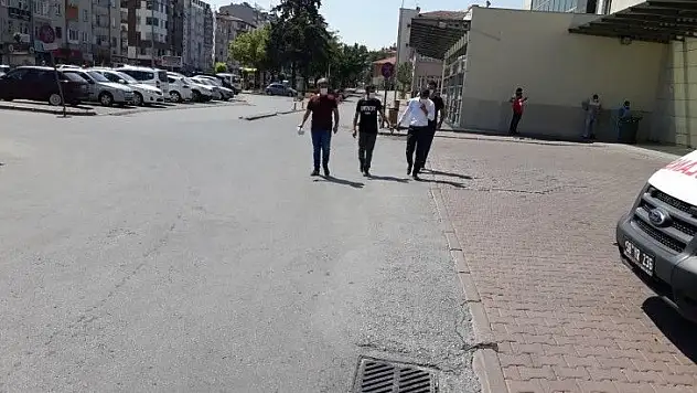 Yolcu otobüsünde uyuşturucu ticaretine polis engel oldu