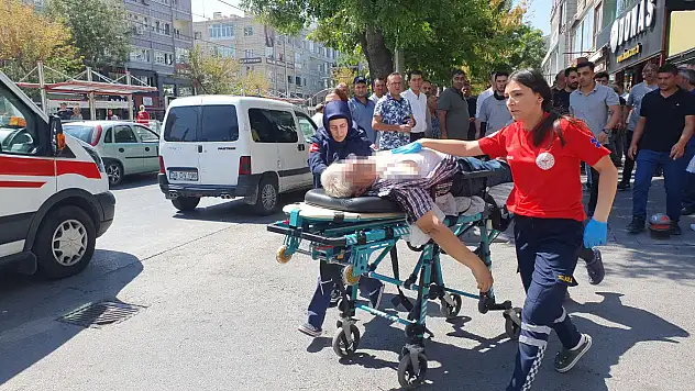 Yolda yürürken yere yığıldı!
