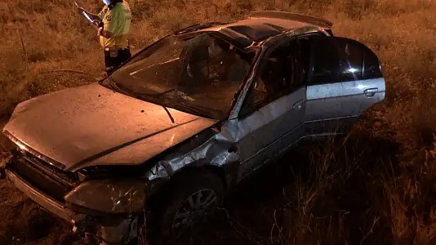 Yoldan çıkan otomobil taklalar attı: 3 yaralı