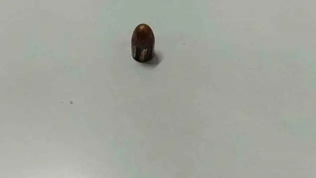İş yerine yorgun mermi isabet etti