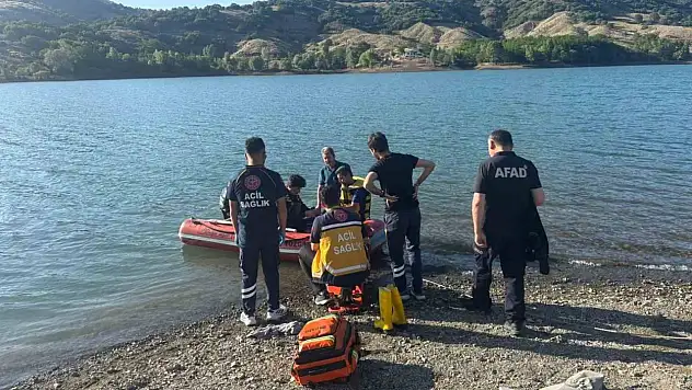 Dayı yeğen serinlemek için baraja girdi, yeğen boğularak can verdi
