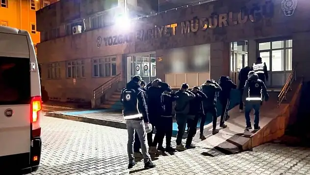 Erzurum'dan yola çıkmışlardı, Yozgat polisine takıldılar