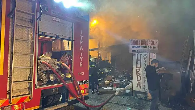 Yozgat'ta hurdacıda yangın!