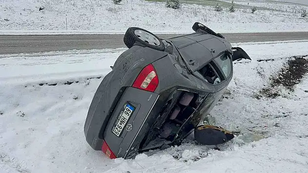 Yozgat'ta otomobil yan yattı!