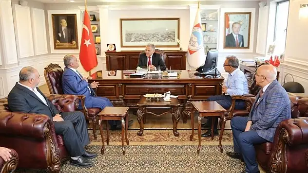 Yozgatlılar Federasyonu'ndan Başkan Memduh Büyükkılıç'a ziyaret
