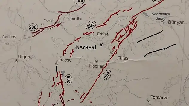 Yücel'den dikkat çeken çıkış: Fay hattı üzerinde hastane mi olur?
