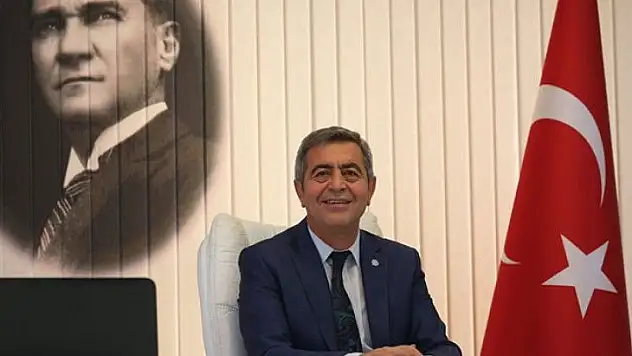 Yücel: Zafer Cumhuriyet ile taçlandı