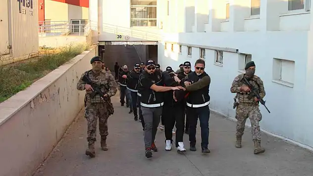 'Bayğaralar' çetesinin firarileri ve onlara yardım eden 7 şahıs tutuklandı
