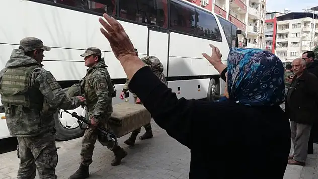 Yüzlerce komando sınıra gönderilmek üzere Hatay'da