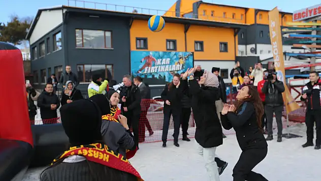 Zirvede Bakan rüzgarı