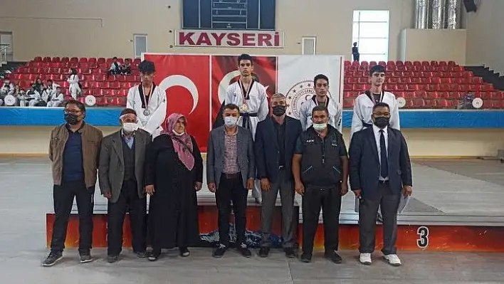 'İpeksi Dokunuşla Sokaktan Madalyaya Uzanan Eller' Projesi Sporcularından büyük başarı