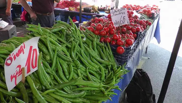 Pazarcı esnafı: Şu anda fiyatlar yüksek! Zaten hep pahalıydı...