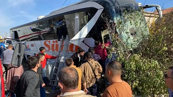 1 kişinin öldüğü, 12 kişinin yaralandığı kaza güvenlik kamerasında
