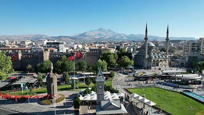119 yıllık saat kulesi artık bakın nasıl hizmet verecek!